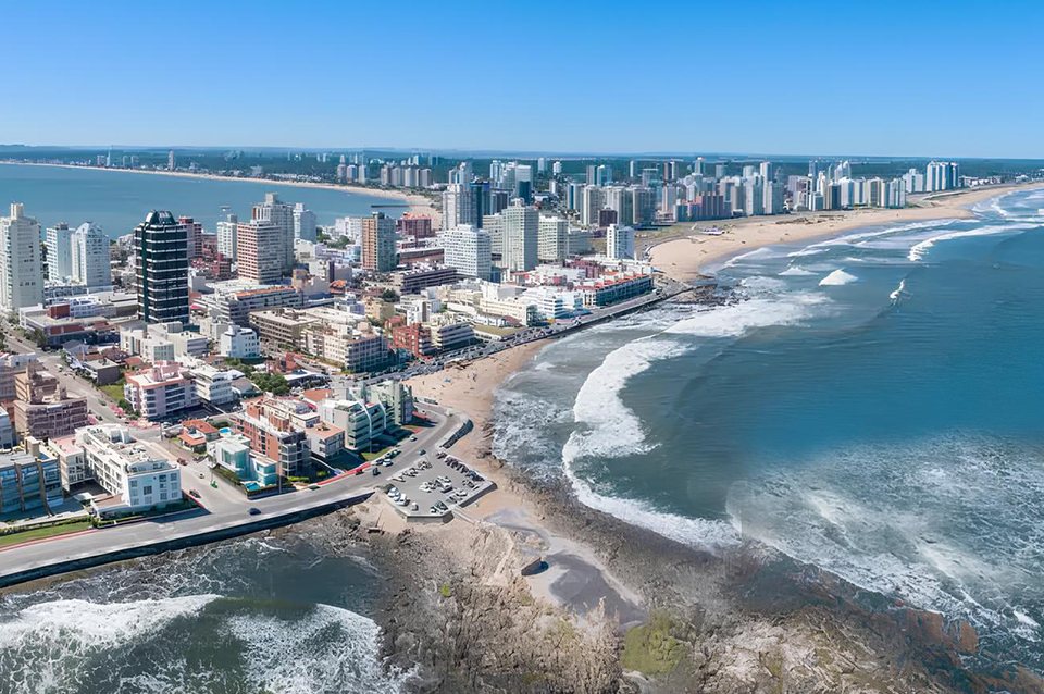 Montevideo Top