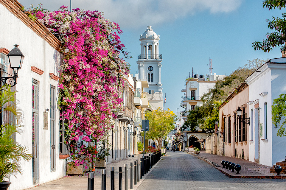 Tres Destinos Únicos: Panamá, Santo Domingo y Punta Cana Desde Monterrey