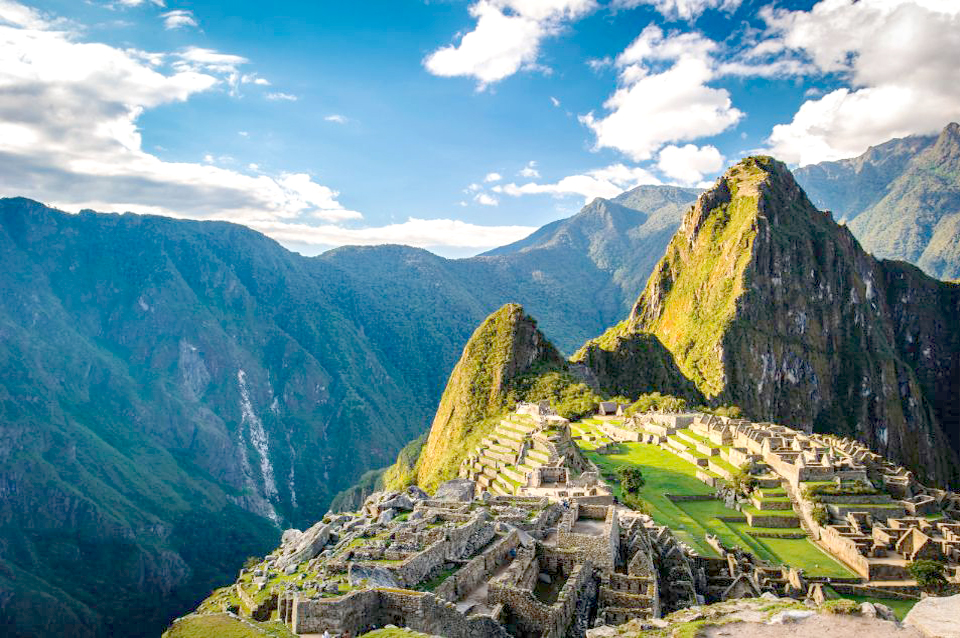 Dos Maravillas Cataratas de Iguzú y Machu Picchu